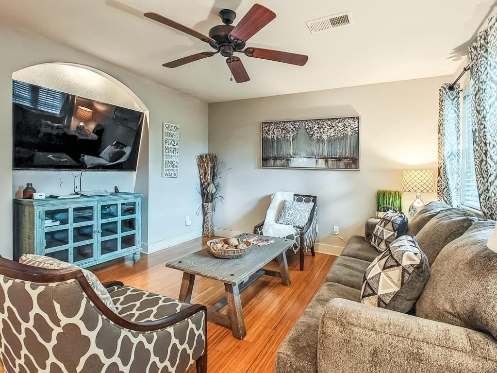 Quiet Plaza Two Bedroom 2 Bathroom Kansas City Exteriér fotografie