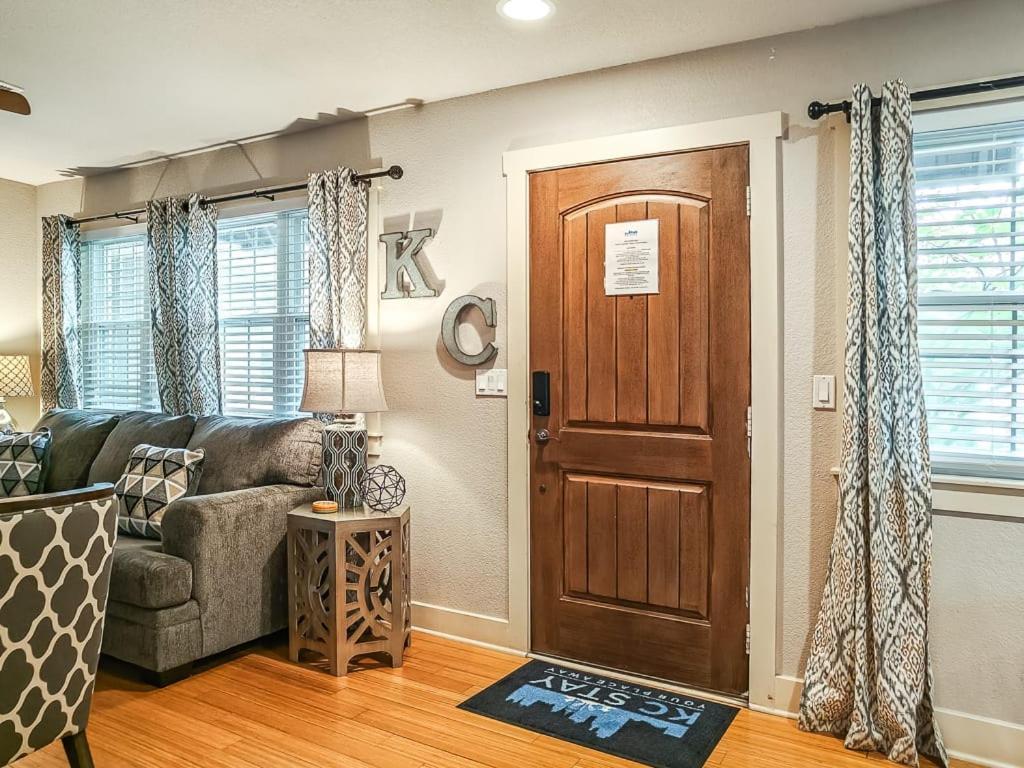 Quiet Plaza Two Bedroom 2 Bathroom Kansas City Exteriér fotografie