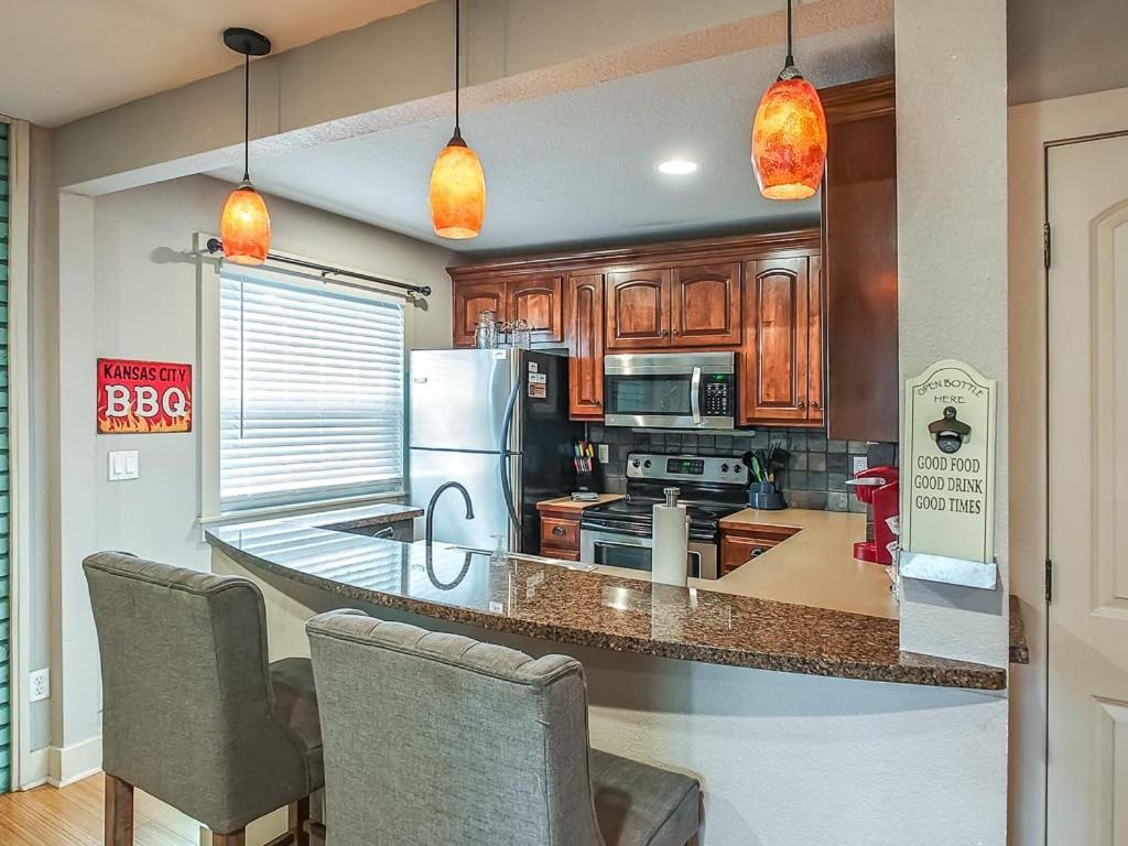 Quiet Plaza Two Bedroom 2 Bathroom Kansas City Exteriér fotografie