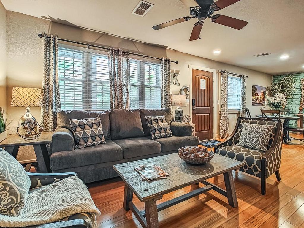 Quiet Plaza Two Bedroom 2 Bathroom Kansas City Exteriér fotografie